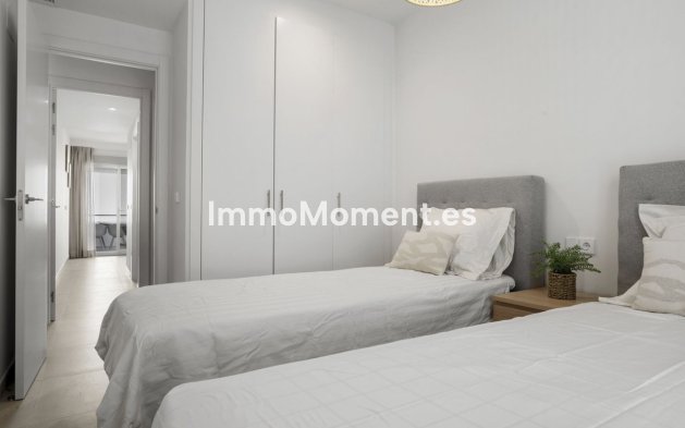 Resale - Apartment - Estepona - Cancelada