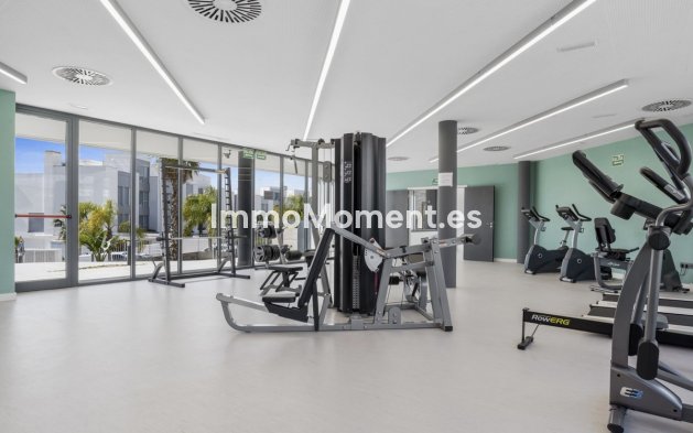 Resale - Apartment - Estepona - Cancelada