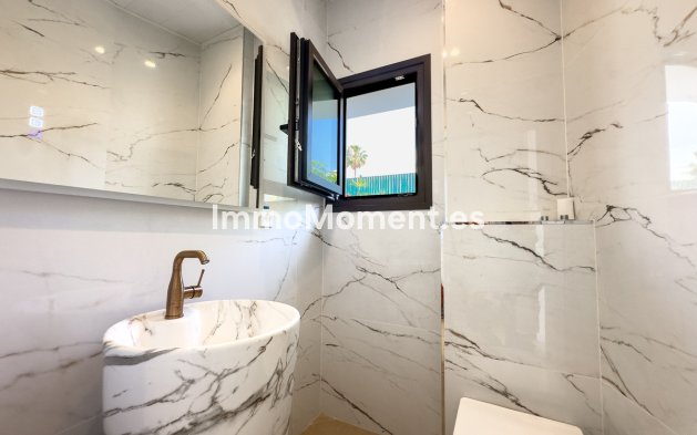 Bestaande woning - Vrijstaande villa - Estepona  - Estepona Centro