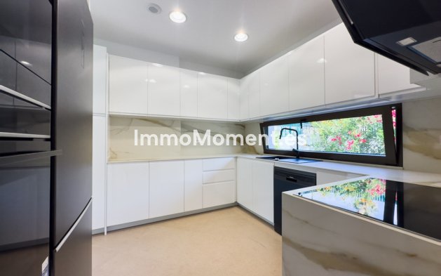 Bestaande woning - Vrijstaande villa - Estepona  - Estepona Centro