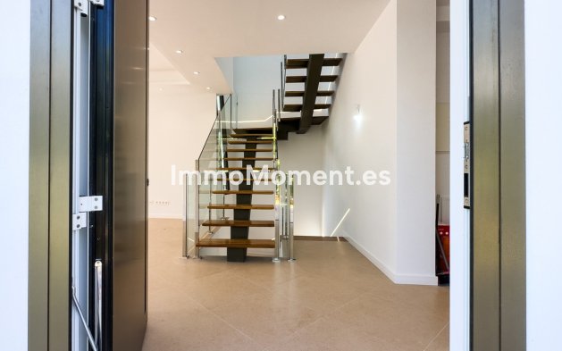 Bestaande woning - Vrijstaande villa - Estepona  - Estepona Centro