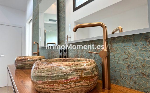 Bestaande woning - Vrijstaande villa - Estepona  - Estepona Centro
