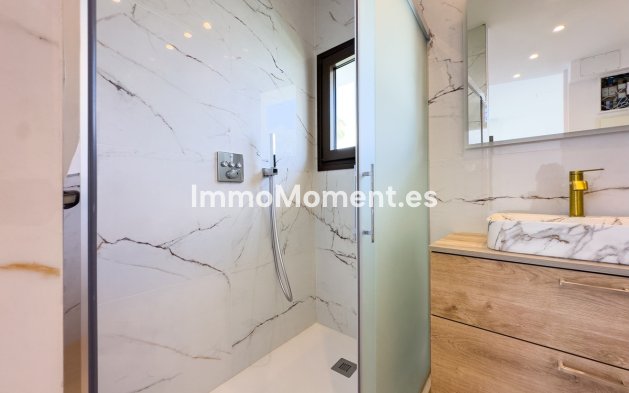 Bestaande woning - Vrijstaande villa - Estepona  - Estepona Centro