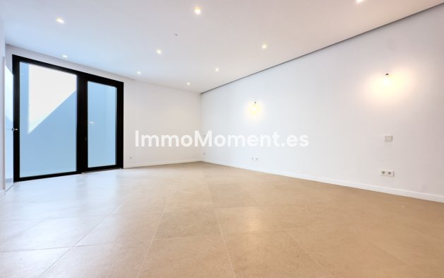 Bestaande woning - Vrijstaande villa - Estepona  - Estepona Centro