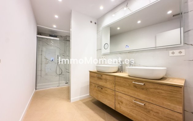 Bestaande woning - Vrijstaande villa - Estepona  - Estepona Centro