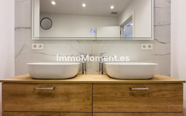 Bestaande woning - Vrijstaande villa - Estepona  - Estepona Centro