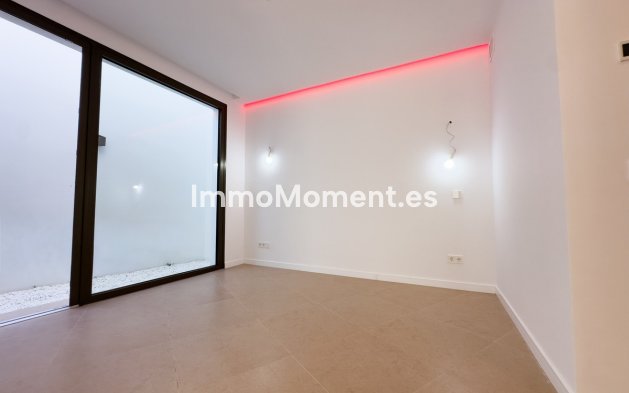 Bestaande woning - Vrijstaande villa - Estepona  - Estepona Centro