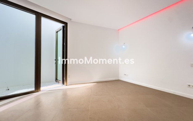 Bestaande woning - Vrijstaande villa - Estepona  - Estepona Centro