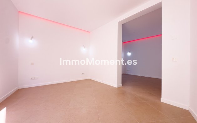 Bestaande woning - Vrijstaande villa - Estepona  - Estepona Centro
