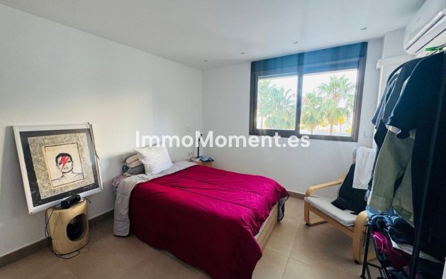Resale - Apartment - Torremolinos - La Carihuela