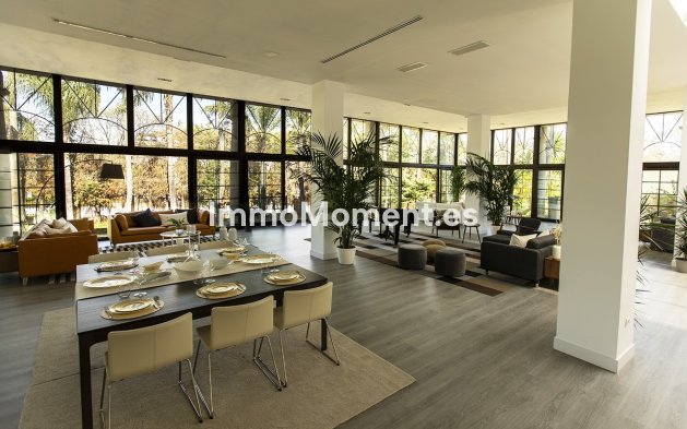 Resale - Detached villa - Marbella - Nueva Andalucía