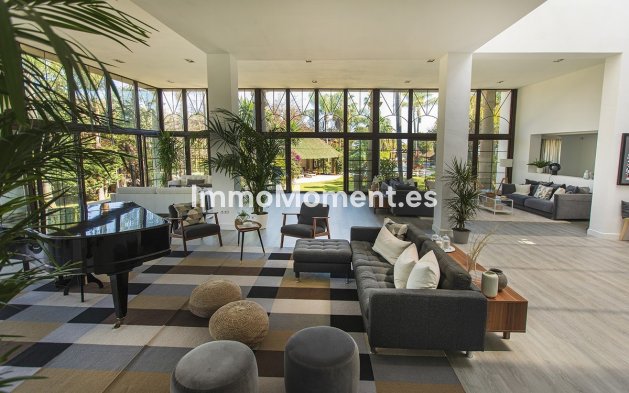 Resale - Detached villa - Marbella - Nueva Andalucía