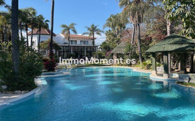 Resale - Detached villa - Marbella - Nueva Andalucía