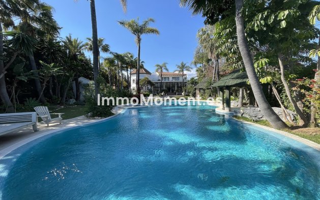Resale - Detached villa - Marbella - Nueva Andalucía