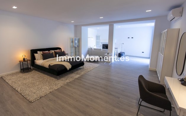 Resale - Detached villa - Marbella - Nueva Andalucía