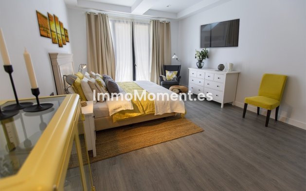 Resale - Detached villa - Marbella - Nueva Andalucía