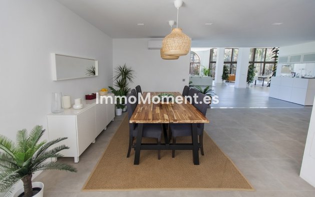 Resale - Detached villa - Marbella - Nueva Andalucía