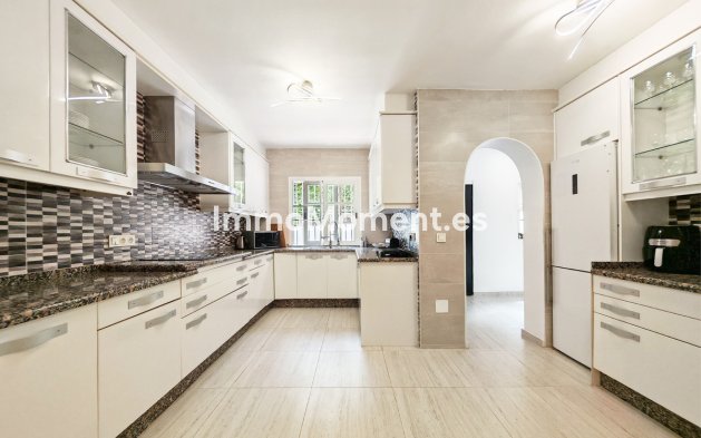 Resale - Detached villa - Benalmadena - Benalmadena Centro