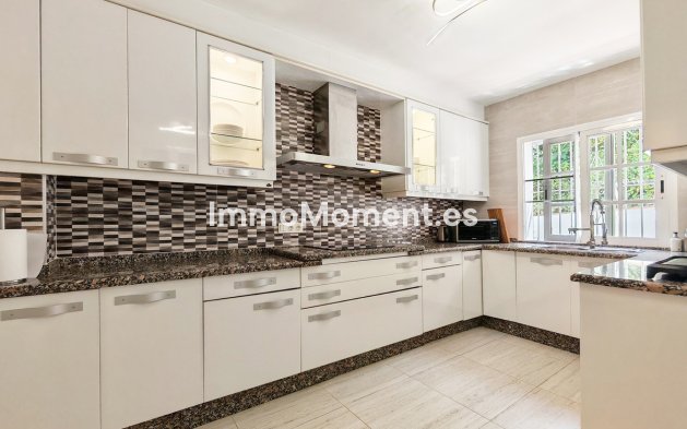 Resale - Detached villa - Benalmadena - Benalmadena Centro