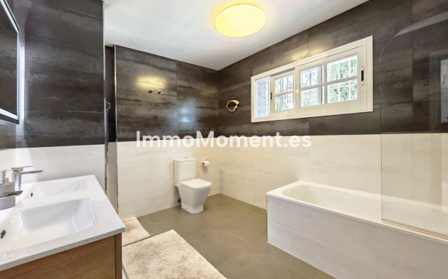 Resale - Detached villa - Benalmadena - Benalmadena Centro
