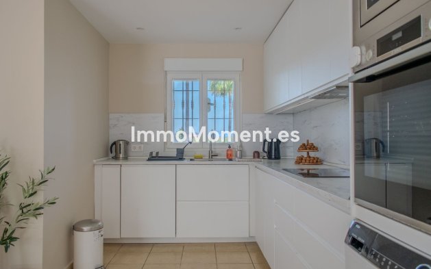 Wiederverkauf - Wohnung - Estepona  - Estepona Centro