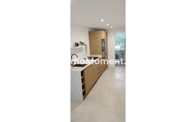 Resale - Apartment - Benahavís - Benahavís Centro