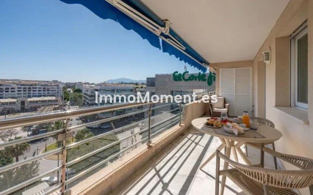 Resale - Apartment - Marbella - Puerto Banús