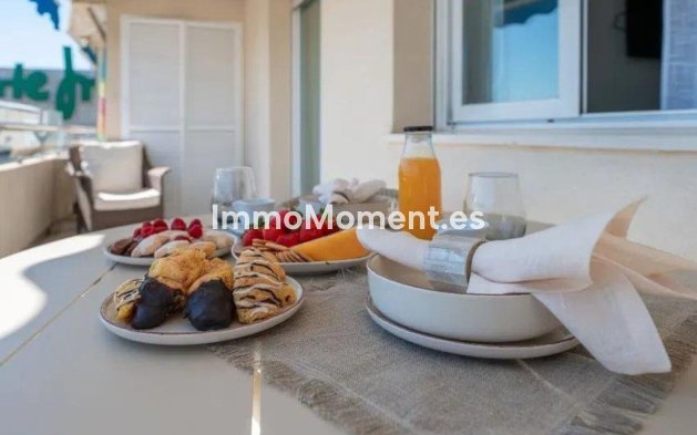 Resale - Apartment - Marbella - Puerto Banús