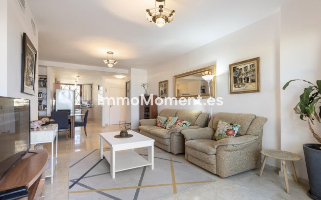 Resale - Apartment - Casares - Casares Centro