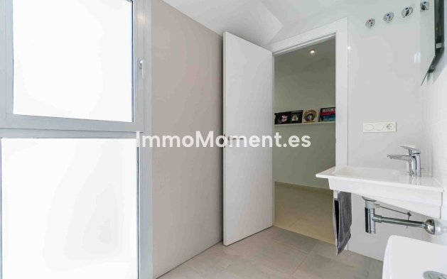 Resale - Apartment - Fuengirola - Fuengirola Centro