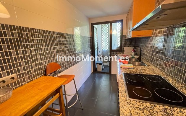 Wiederverkauf - Wohnung - Estepona  - Selwo