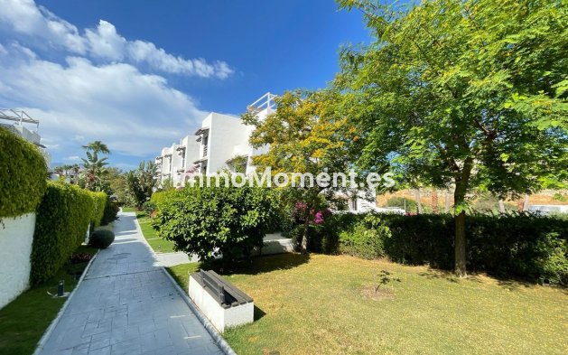 Wiederverkauf - Wohnung - Estepona  - Selwo