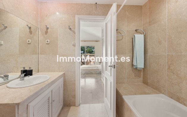 Wiederverkauf - Wohnung - Marbella - Nueva Andalucía