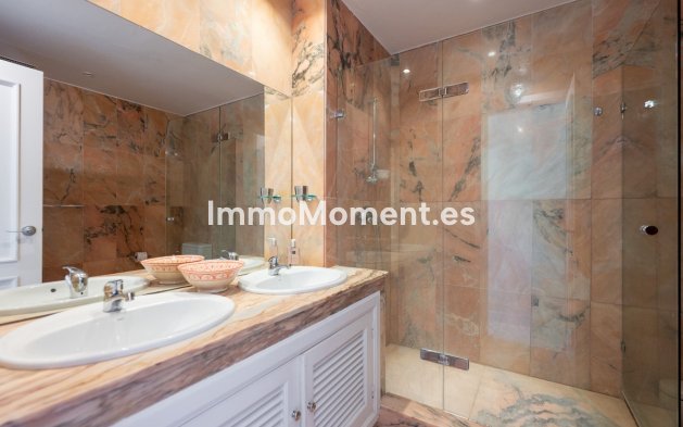 Wiederverkauf - Wohnung - Marbella - Nueva Andalucía