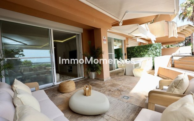 Resale - Apartment - Marbella - Nueva Andalucía