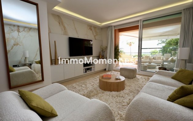 Resale - Apartment - Marbella - Nueva Andalucía