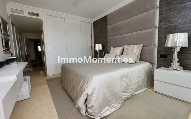 Resale - Apartment - Marbella - Nueva Andalucía