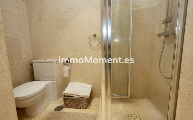 Resale - Apartment - Marbella - Nueva Andalucía