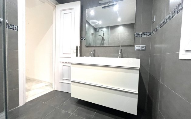 Resale - Detached villa - Marbella - Nueva Andalucía
