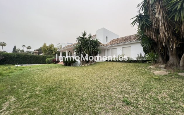 Resale - Detached villa - Marbella - Nueva Andalucía