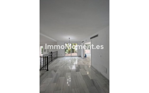 Resale - Detached villa - Marbella - Nueva Andalucía