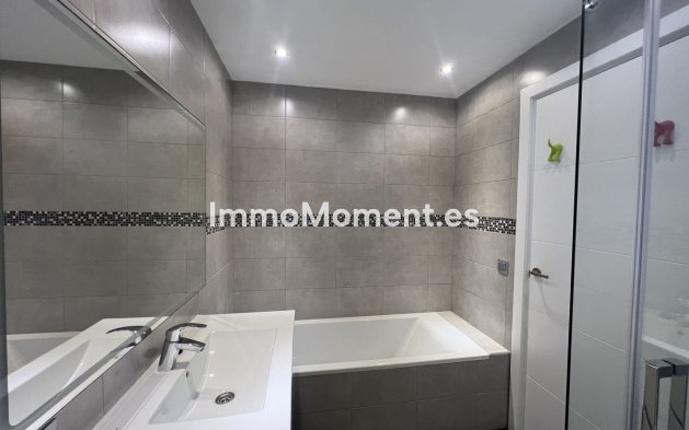 Resale - Detached villa - Marbella - Nueva Andalucía