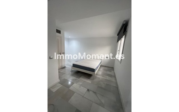 Resale - Detached villa - Marbella - Nueva Andalucía