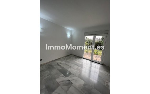 Resale - Detached villa - Marbella - Nueva Andalucía