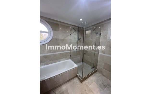 Resale - Detached villa - Marbella - Nueva Andalucía