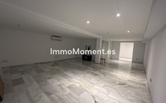 Resale - Detached villa - Marbella - Nueva Andalucía