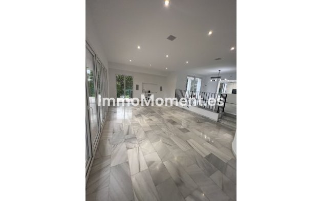 Resale - Detached villa - Marbella - Nueva Andalucía