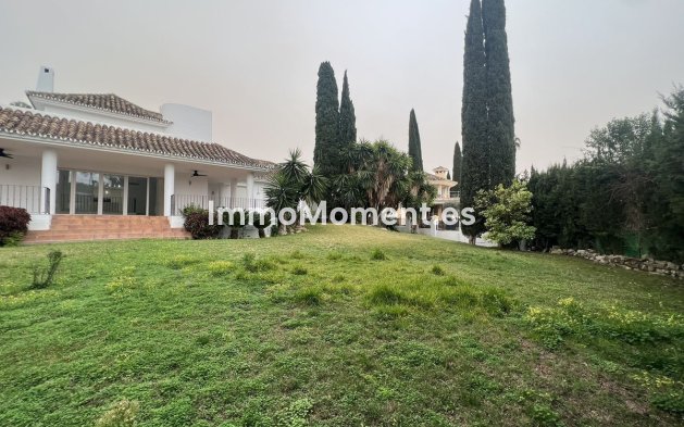 Resale - Detached villa - Marbella - Nueva Andalucía
