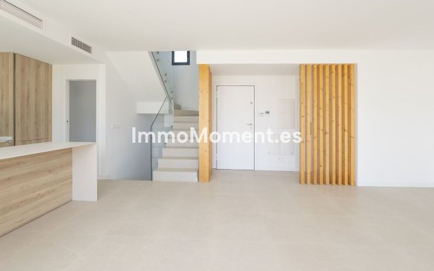 Resale - Detached villa - Estepona - Estepona Centro