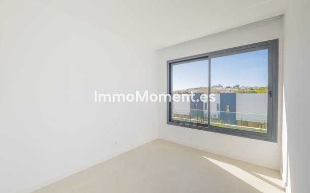 Resale - Detached villa - Estepona - Estepona Centro